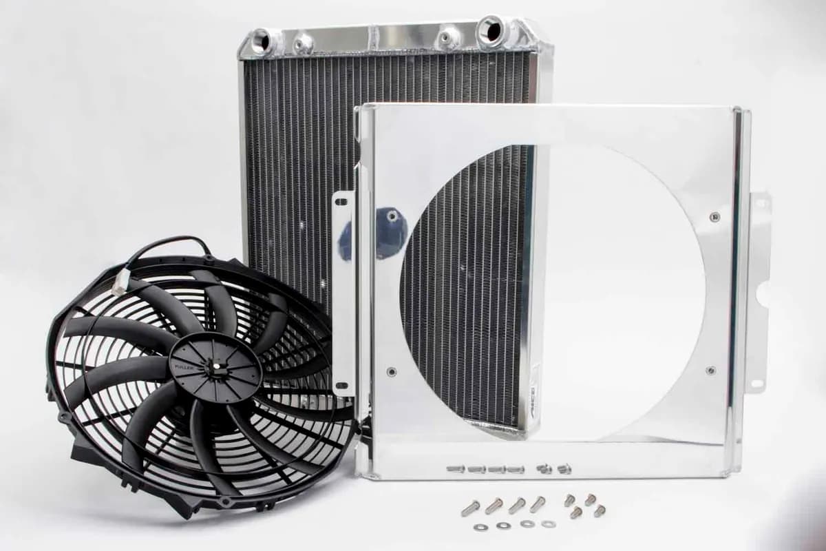 Aluminum Radiator with Fan Shroud Dragster/Roadster  Double Pass 3/4 FNPT Inlet 3/4 FNPT Outlet