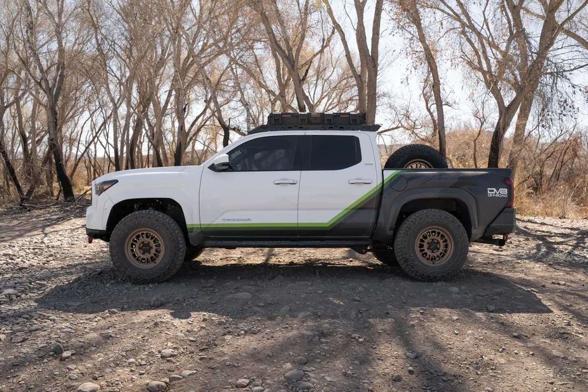 Universal Truck Bed Tire Carrier & Accessory Mountblack