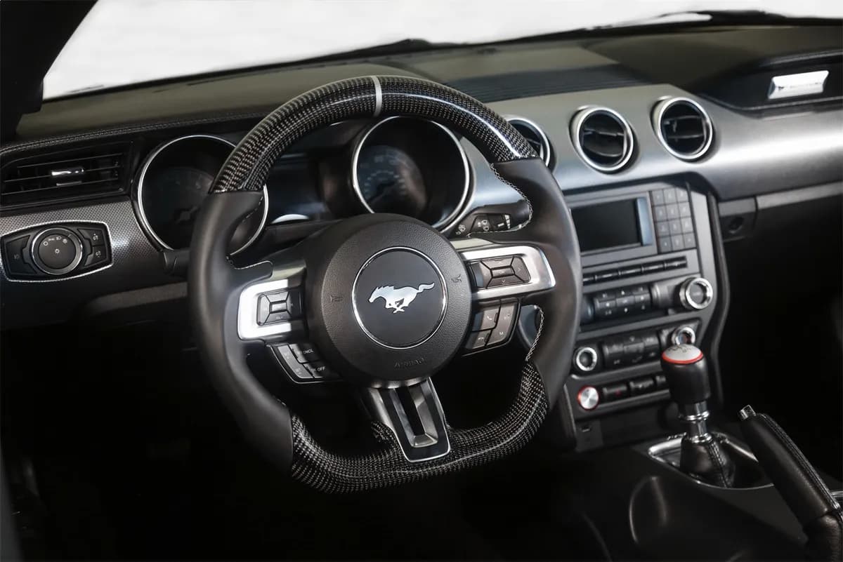 Drake Muscle Cars Steering Wheel - Alcantara Heated