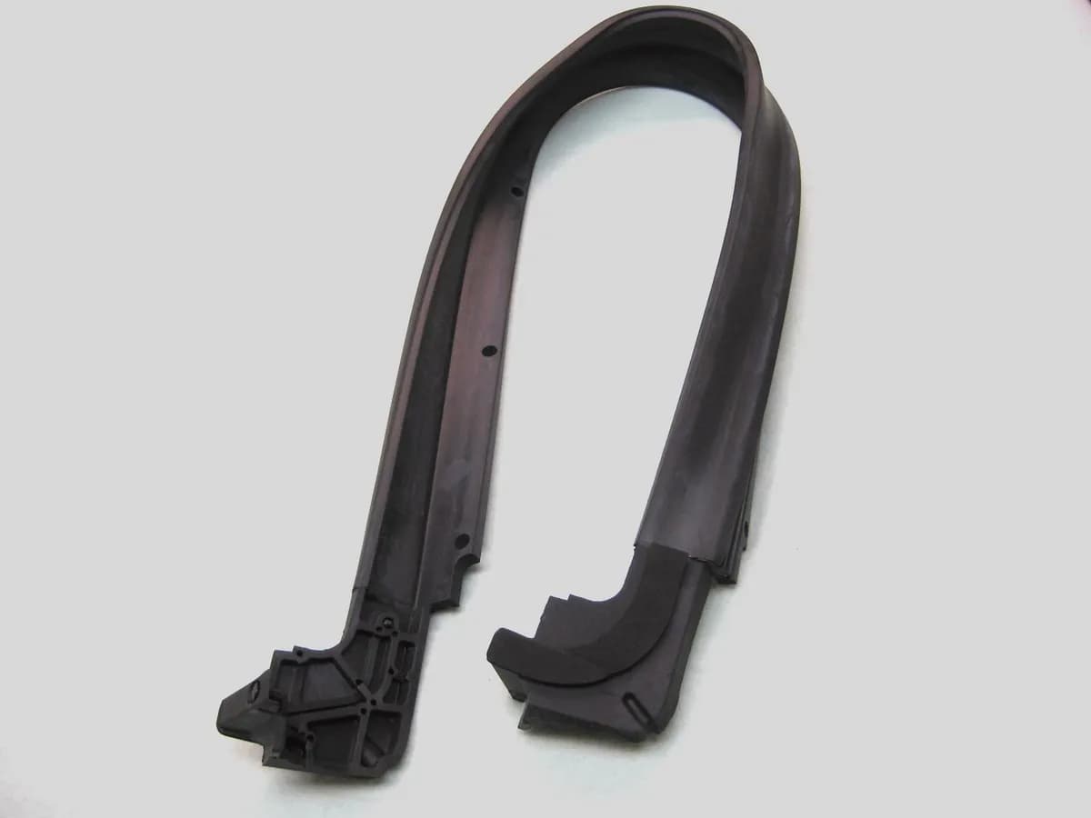 Windshield Cowl Rubber 1997-06 Wrangler