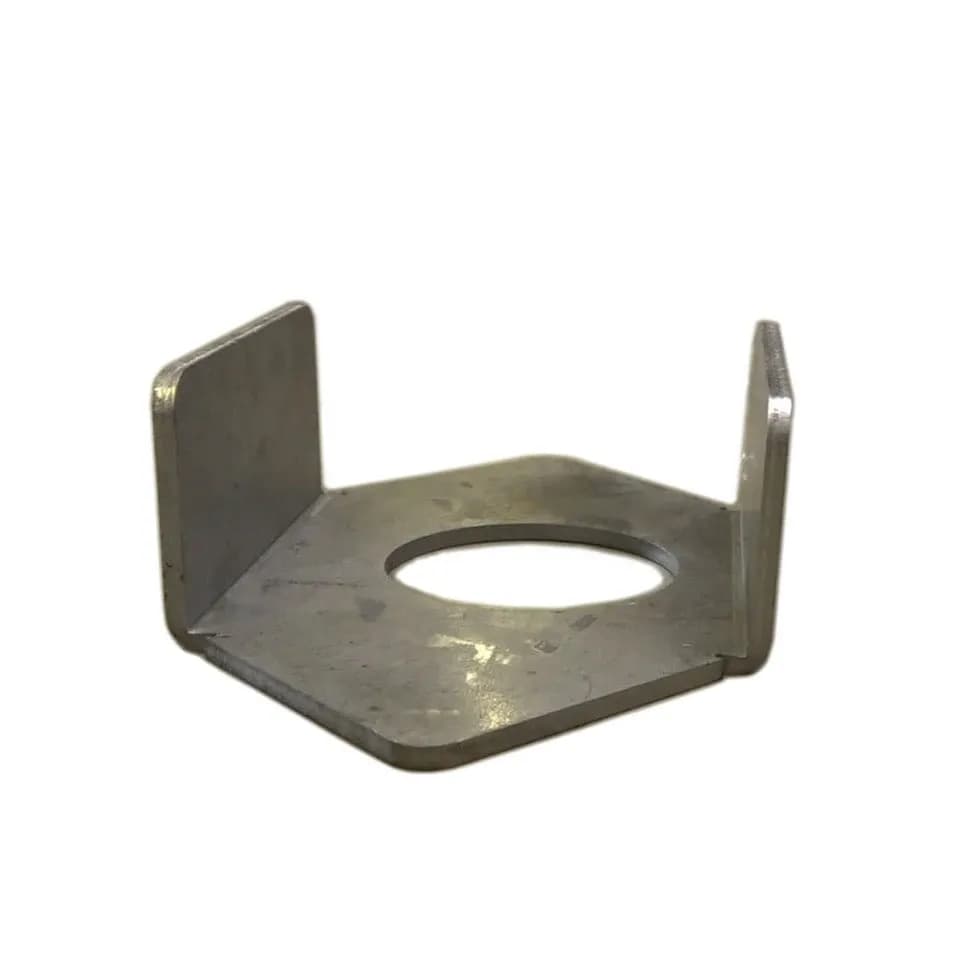 Rust Buster 1999-2006 Chevy & GMC Silverado/Sierra Rear 1500/2500 Shock Crossmember RB7320