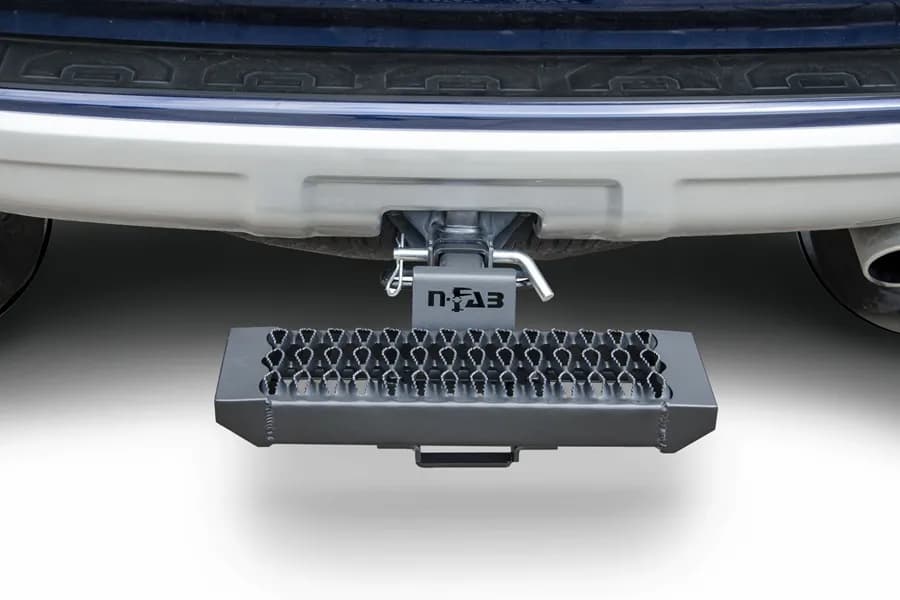 Universal Growler Hitch Step Textured Black