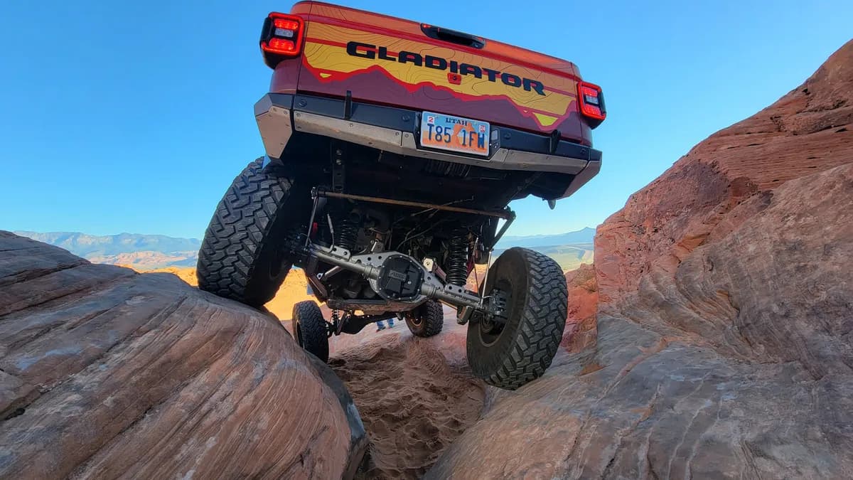 20c Gladiator Sport/Rubicon/Overland/Eco Diesel/Mojave High Clearance Comp Rear Bumper