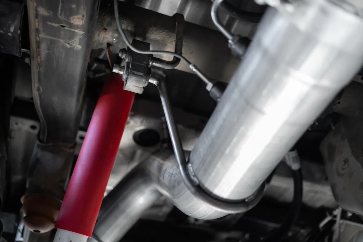 20-Up Chevy/GMC 2500/3500 Armor Lite Series Aluminized Steel 4 Inch Filter Back Single Side Exit Exhaust System MBRP