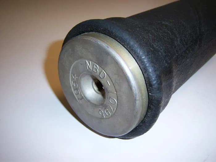 Firestone 7076 Rolling Sleeve Air Spring 4 Inch Diameter W/ 1/8 Inch NPT Port Length Is 3.5 Inch Minimum 5 -6 Inch Ride Height And 9 Inch Maximum Load Capacity Is 800 LbsAt 100 Psi Ridetech