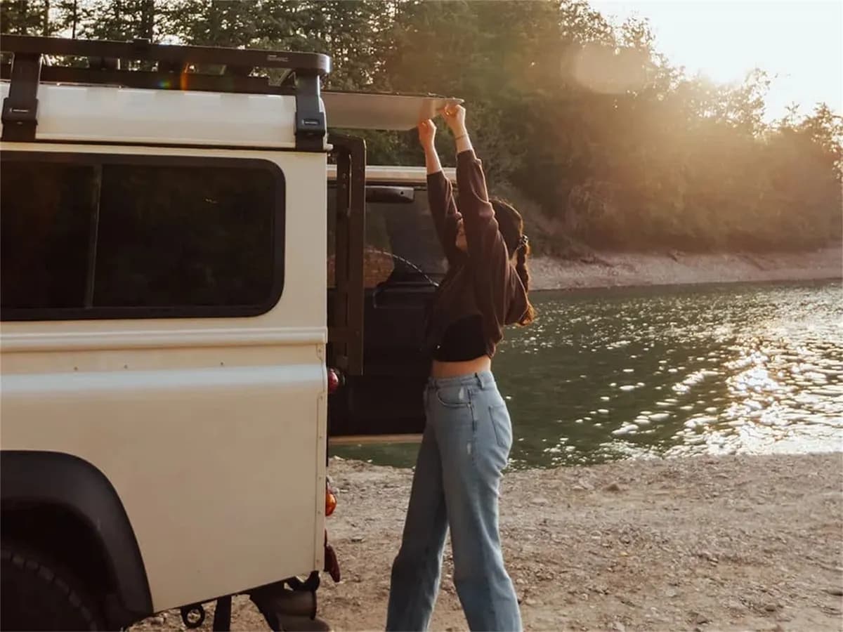 Front Runner Under Rack Table Kit