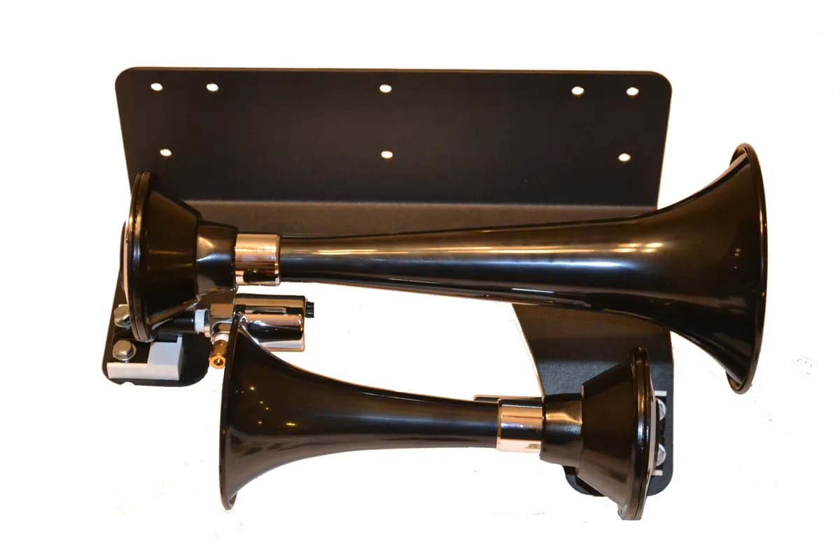 Add-On Horns; Includes Dual Black Horns PN[220]; Requires Minimum 1 Gallon Air Supply;