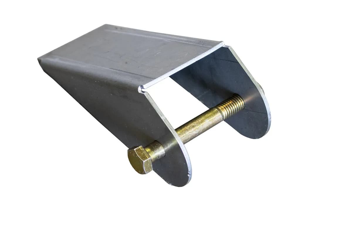 Rust Buster 2000-2014 Chevy Suburban Tahoe Avalanche Gmc Yukon And Yukon XL / 2002-2014 Cadillac Escalade And Escalade Ext Esv Rear Lower Control Arm Mount Rb7427