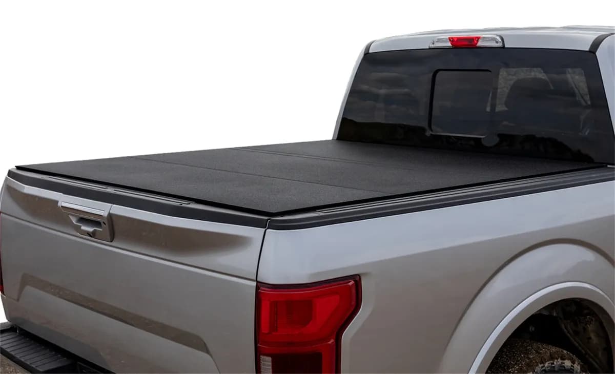19c RAM 1500 (W/O Multifunction Tailgate)5.7ft Lomax Folding Tonneau Cover