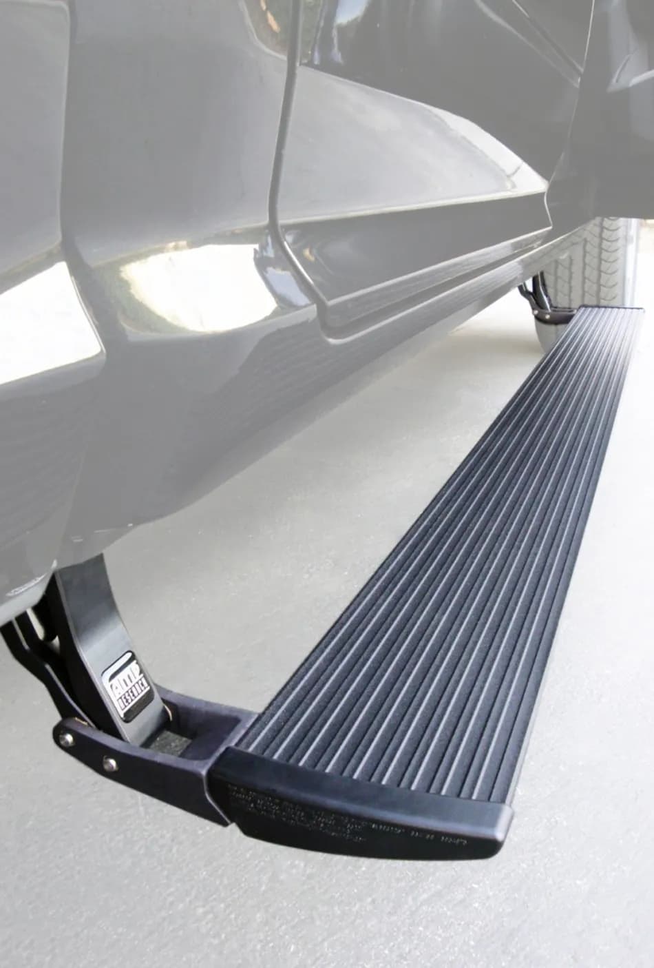 PlugNPlaySystem-includesOEMstyleilluminationHDMODELSFactoryAirRideSuspensionRequiresAirTankRelocationKitPurchaseKitbeforeinstallation.Black2018Ram150025003500AllCabs