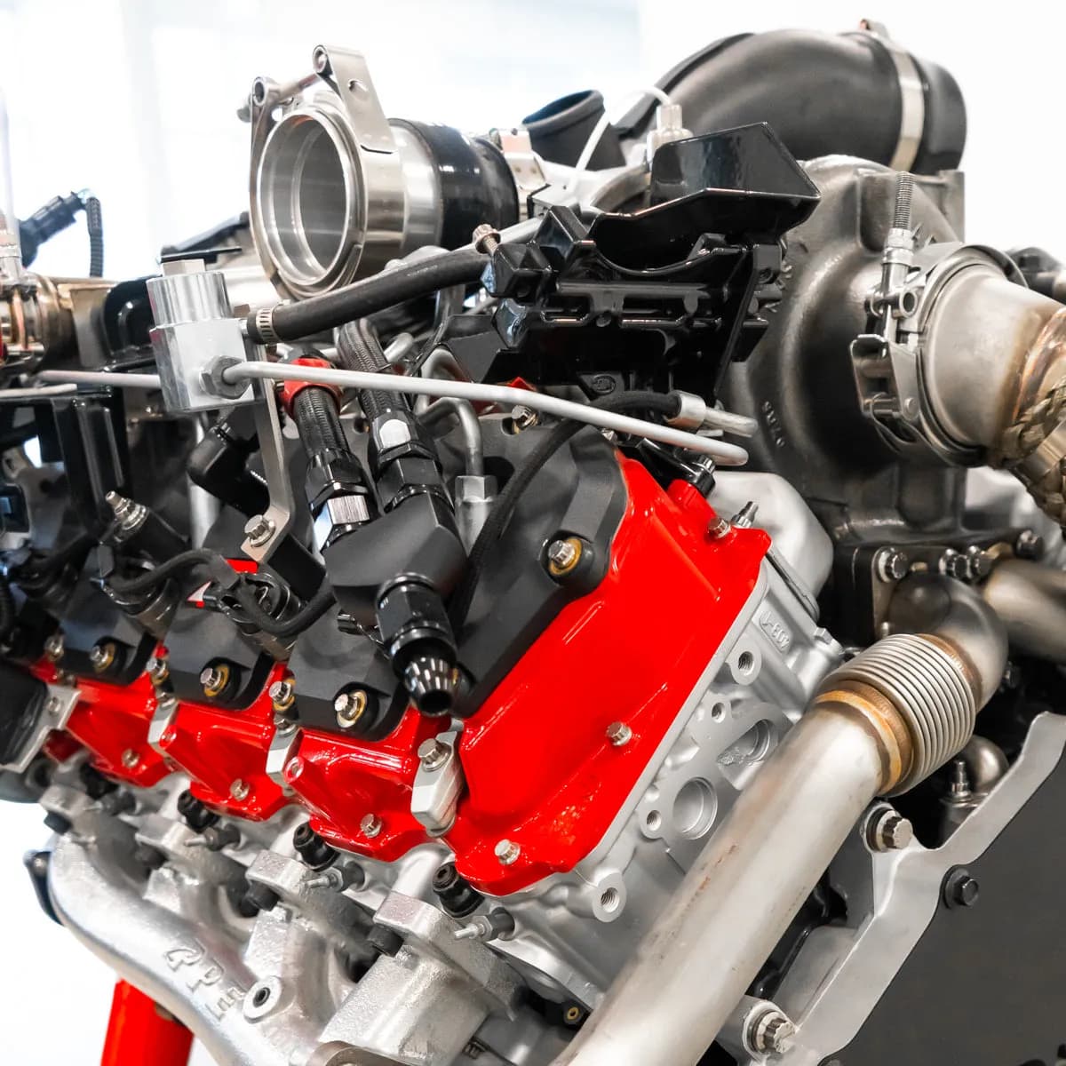 2005-2010 GM 6.6L Duramax Valve Cover Kit - With Pillars