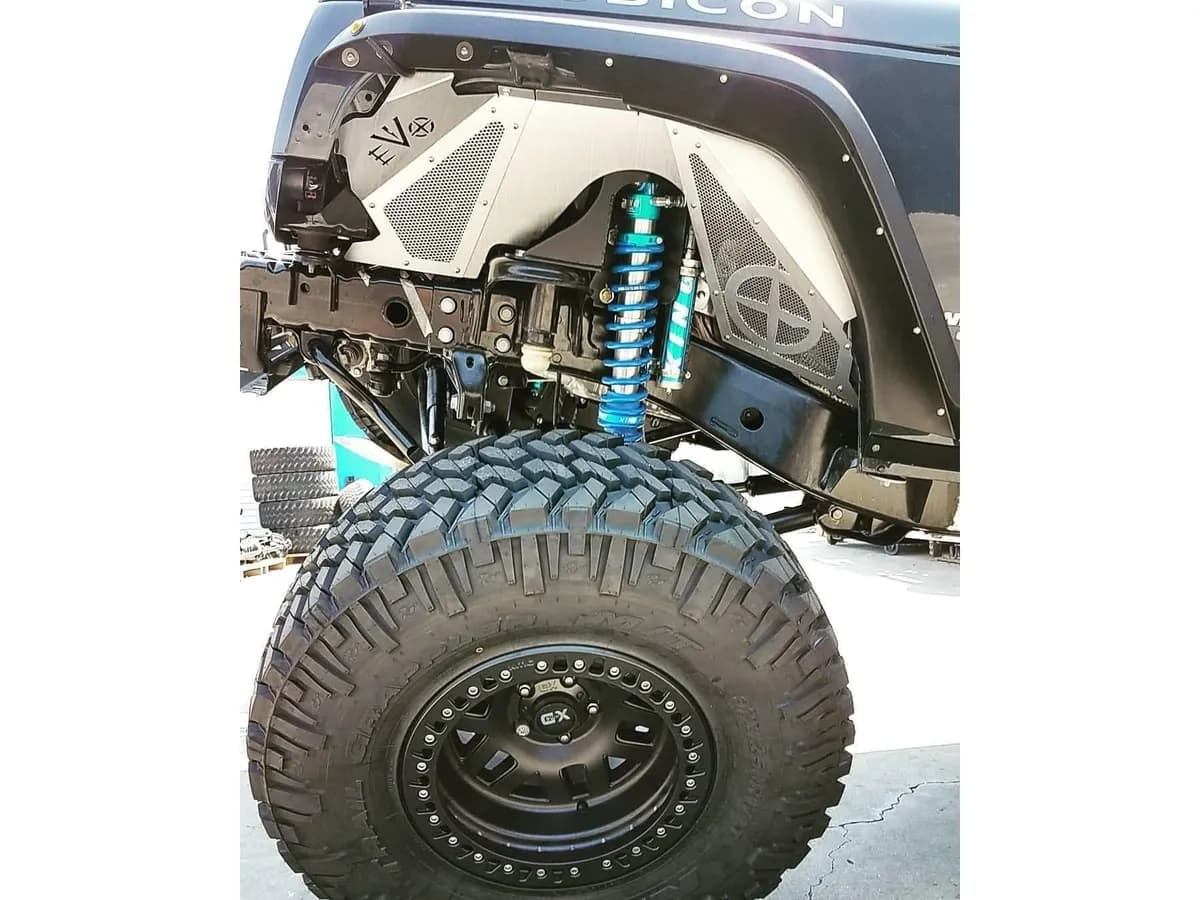 Jeep Wrangler King Coilover Conversion Kit. Front Bolt on (Black) For Jk/Jku 2 Door & 4 Door 2007-2018