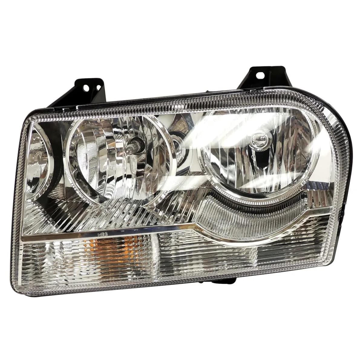 Left Headlight For 0512/1/06 Chrysler lx 300 w/ Halogen Bulbs w/ Chrome Bezels