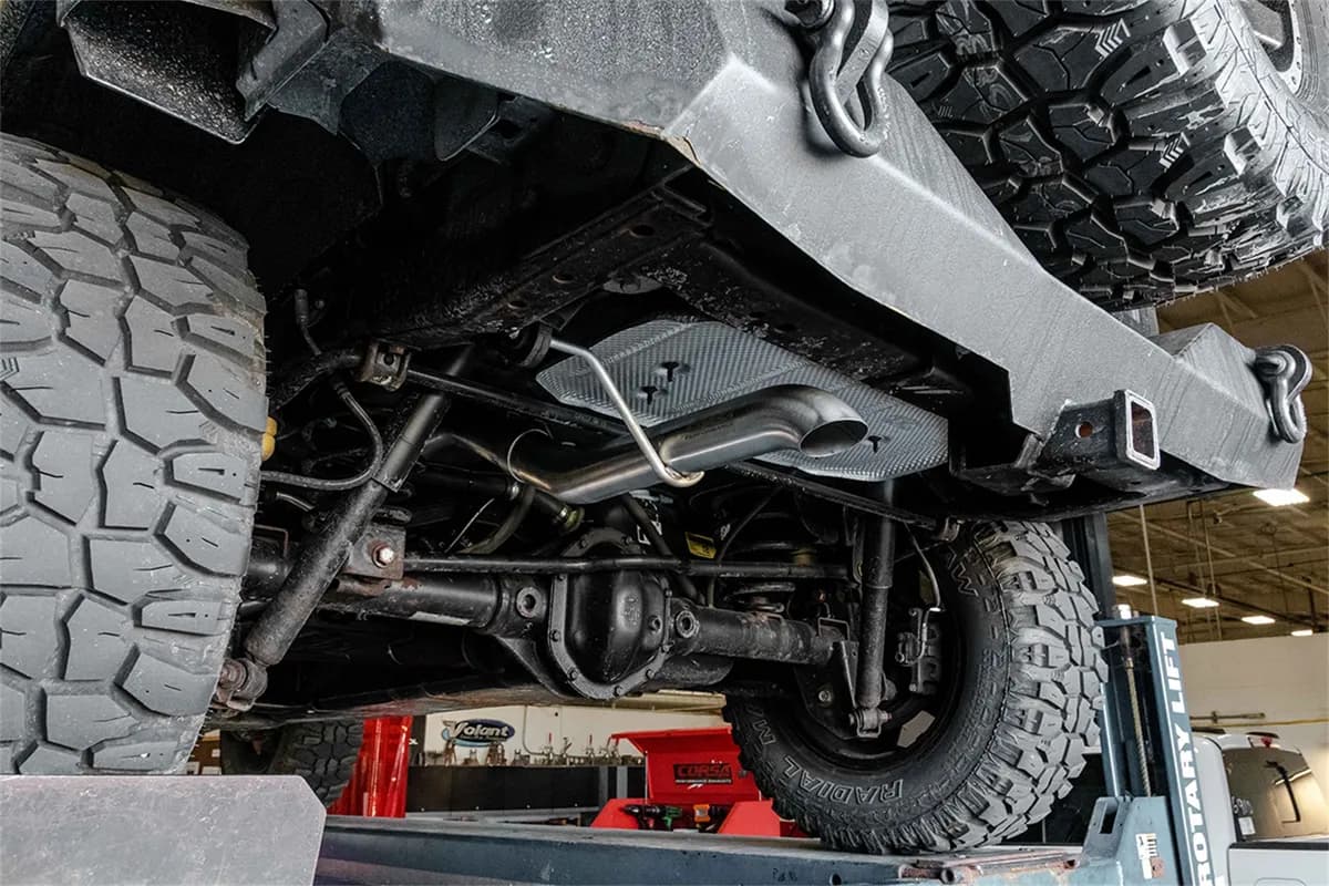 Sport / 2.75 in Cat-Back Turn Downs | 2007-2018 Jeep Wrangler JKU (21121)