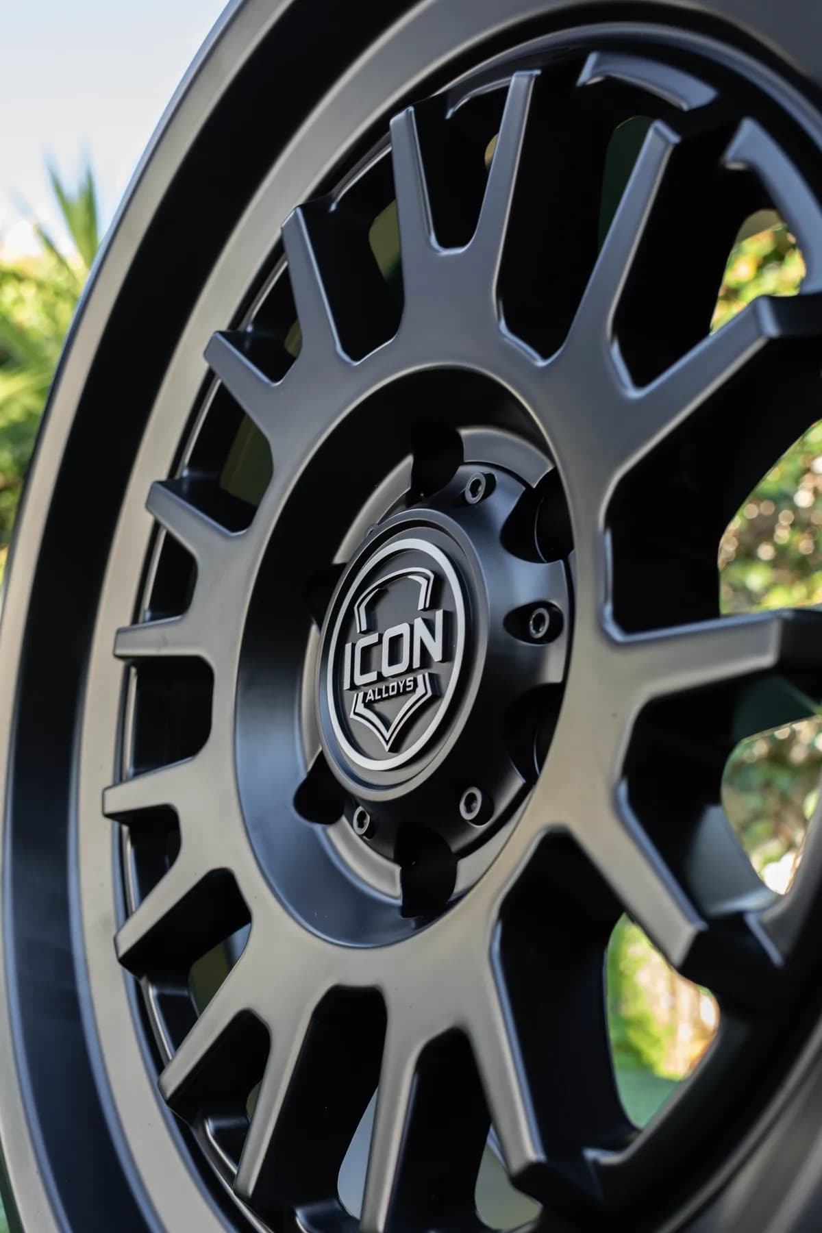 Icon Alloys Anza Satin Black - 17 x 8.5 / 6 x 5.5 / 25mm / 5.75 bs - 8217859057sb