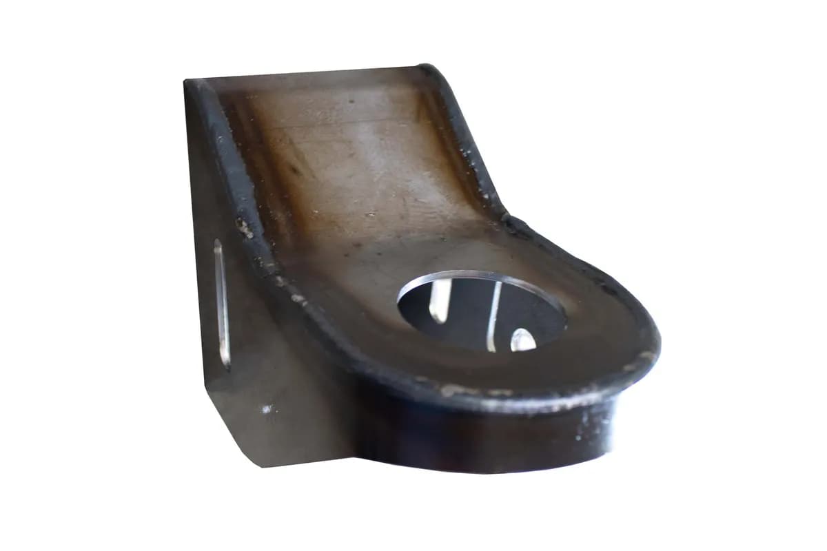 Rust Buster 1999-2013 Chevy Silverado& GMC Sierra Center Cab Mount RB7325