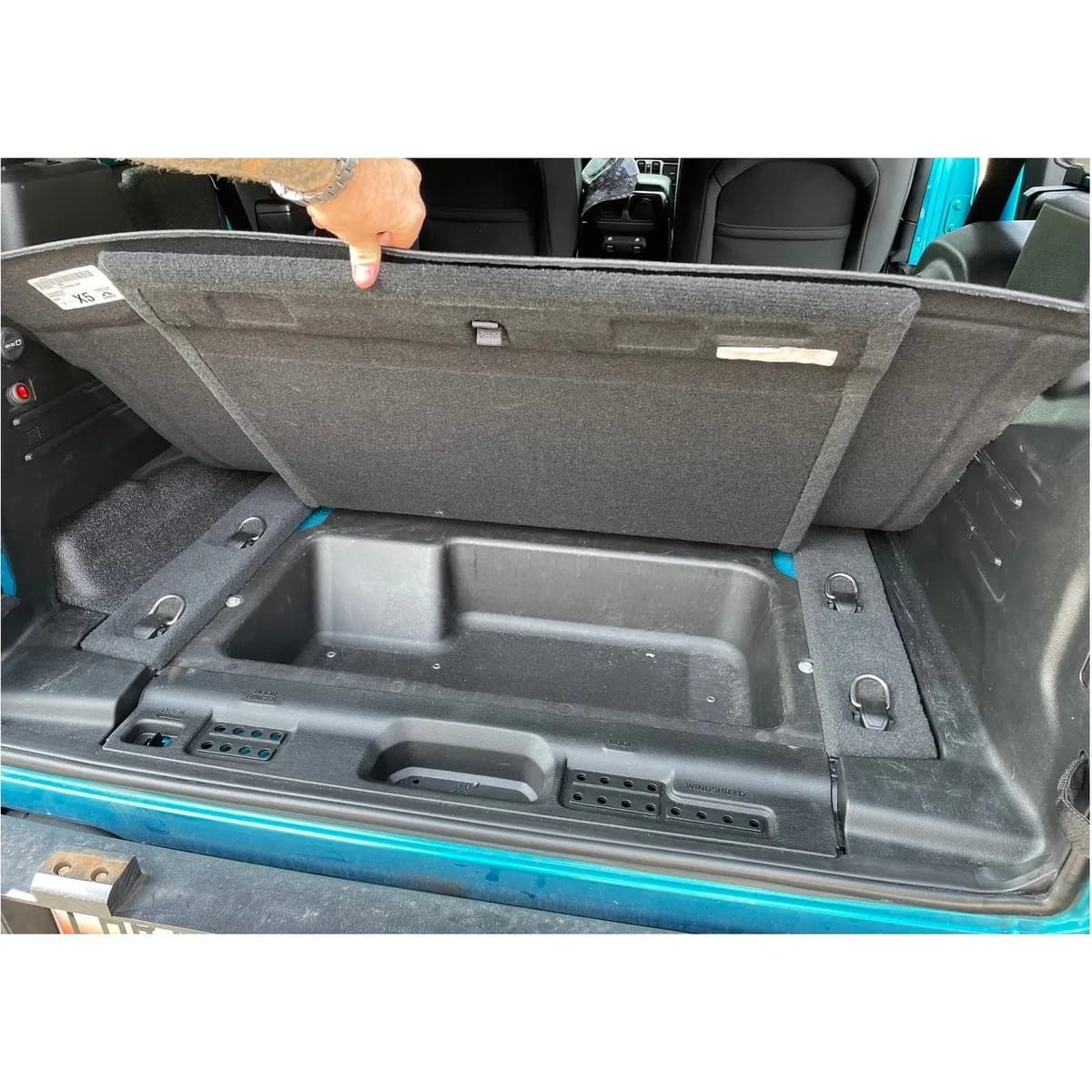 18-Current Jlu 4DR Rear Cargo Mat With Subwoofer Mesa Smoke