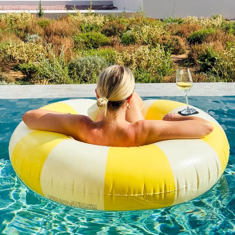 Magnetic crystal glasses WINE