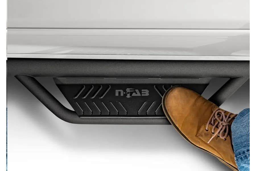 18c Wrangler JL 4 Door SUV Srw Podium lg Full Length Step System/Gear Textured Black