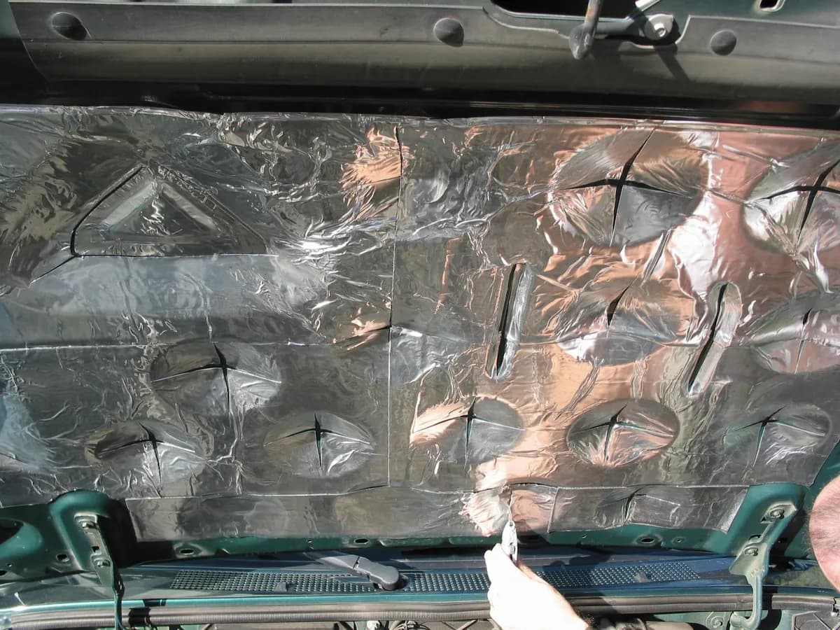 Hushmat Universal Hood Insulator Kit 6 12in X 23in Engine Side Insulating Pads