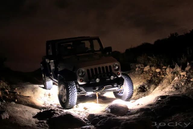 NEW - 8pc Ultra Bright White 10000 Lumen LED Rock Light Crawler Kit with Seven Fade and Strobe Patterns Race Sport Lighting