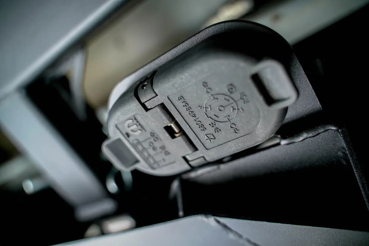 2023 Gladiator Mto Series Accessory Hitch Black