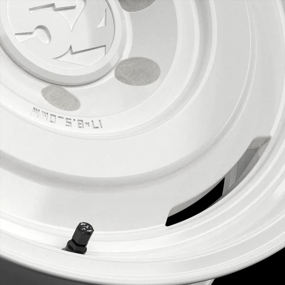 Fifteen52 Analog HD Classic White