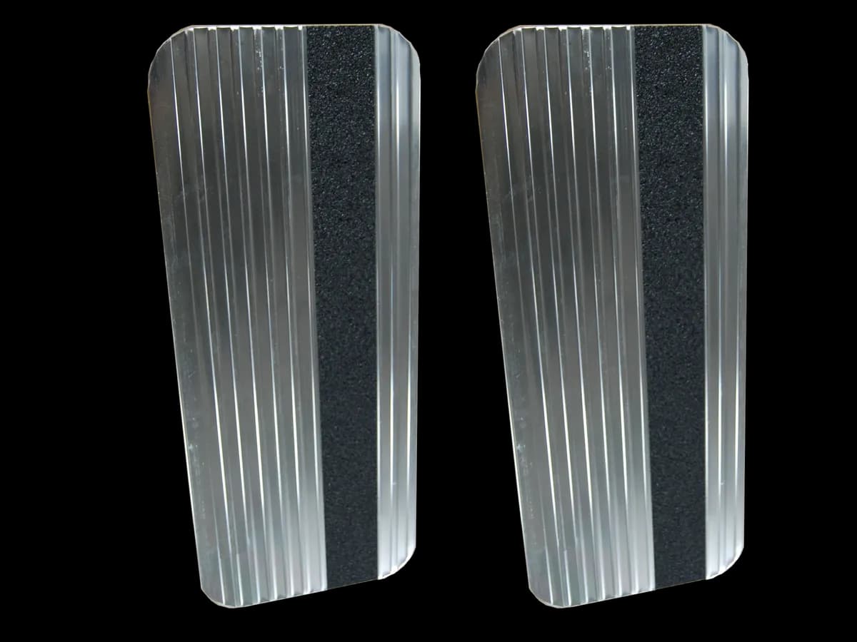 Mud Flaps Owens Classic Aluminum Mudflaps / Rectangular / Extruded Aluminum / Universal Fit / 6.5 x 16 / Bright / Owens Products
