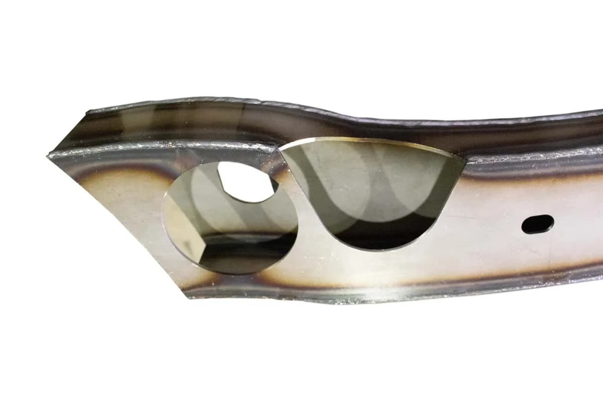 2002-2006 Chevy Avalanche 2000-2006 Chevy Suburban 2000-2006 Gmc Yukon XL 2003-2006 Cadillac Escalade Ext 2003-2006 Cadillac Escalade Esv Forward Spare Tire Crossmember