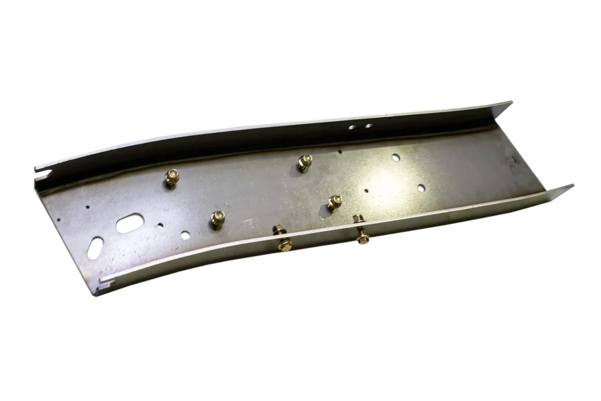 1999-2006 Chevy Silverado 1500 Extended Cab 1999-2006 Gmc Sierra 1500 Extended Cab Forward Leaf Spring Frame Section Left Side