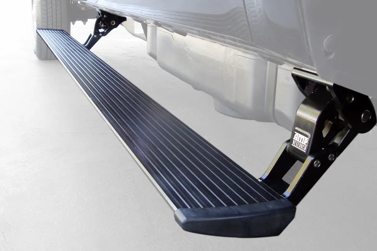 1516 Silverado/Sierra 2500/3500 Crew/Double Cab Diesel Only Plug And Play Powerstep W/Light Kit
