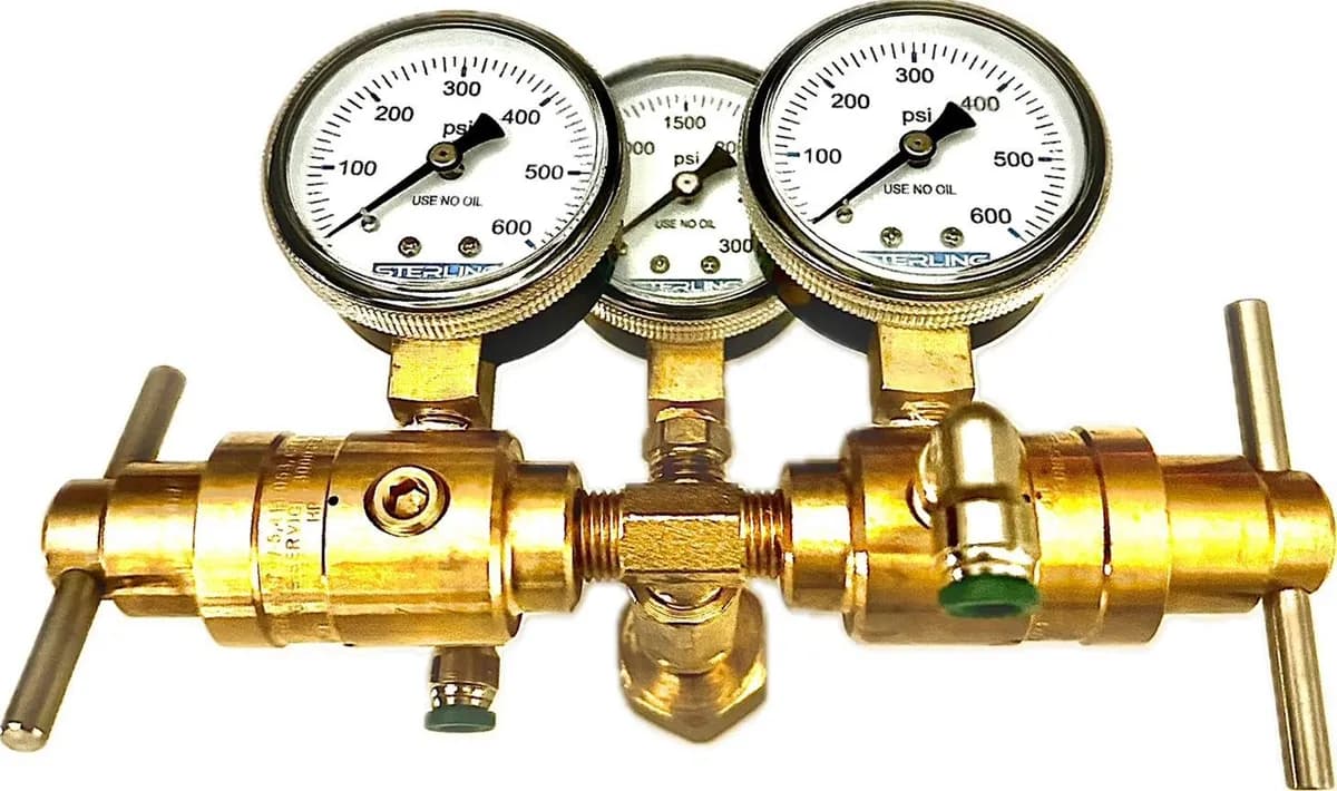 CO2 Regulator Dual Output