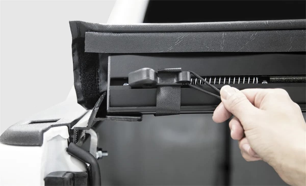 Access LiteRider Roll-Up Tonneau Cover - JT 5ft Bed w/ Trail Rail