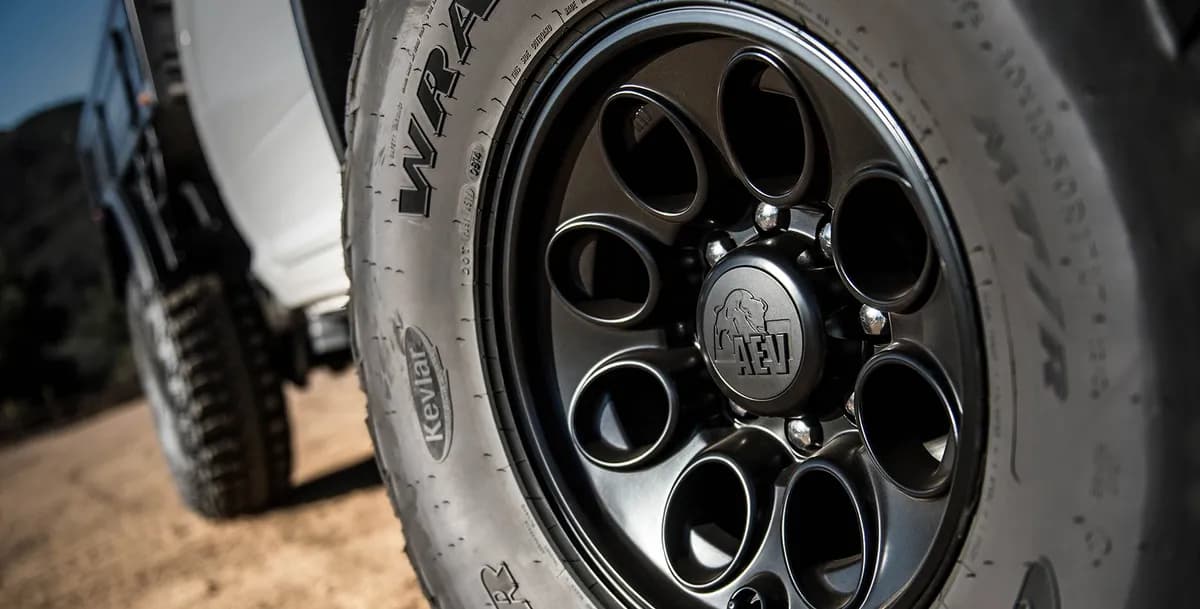 AEV Katla 17 x 10 Black