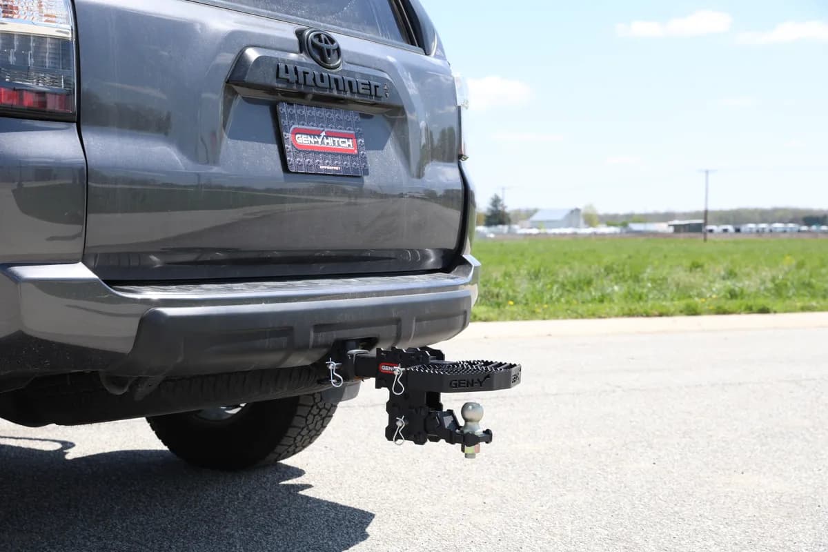 REBEL 2in Shank Serrated Hitch Step 400lb Capacity