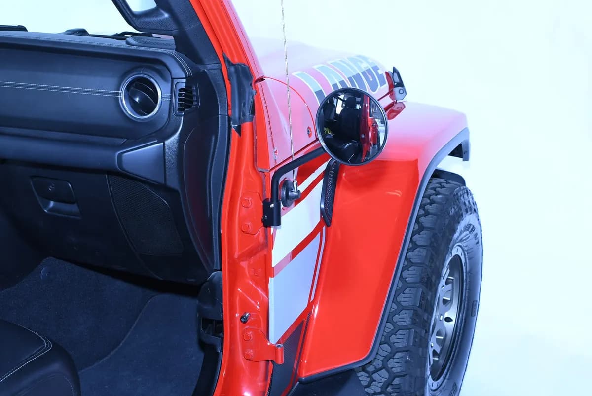 18c Wrangler Door Hinge Mount