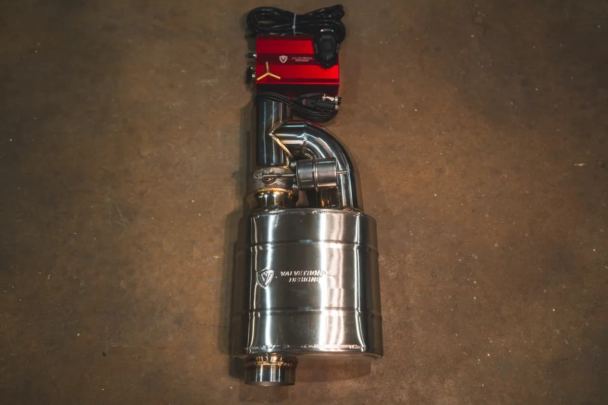 Universal Muffler Kit, Single Inlet Dual Outlet, 63MM 2.5 Inch 2 Mufflers Valvetronic Designs