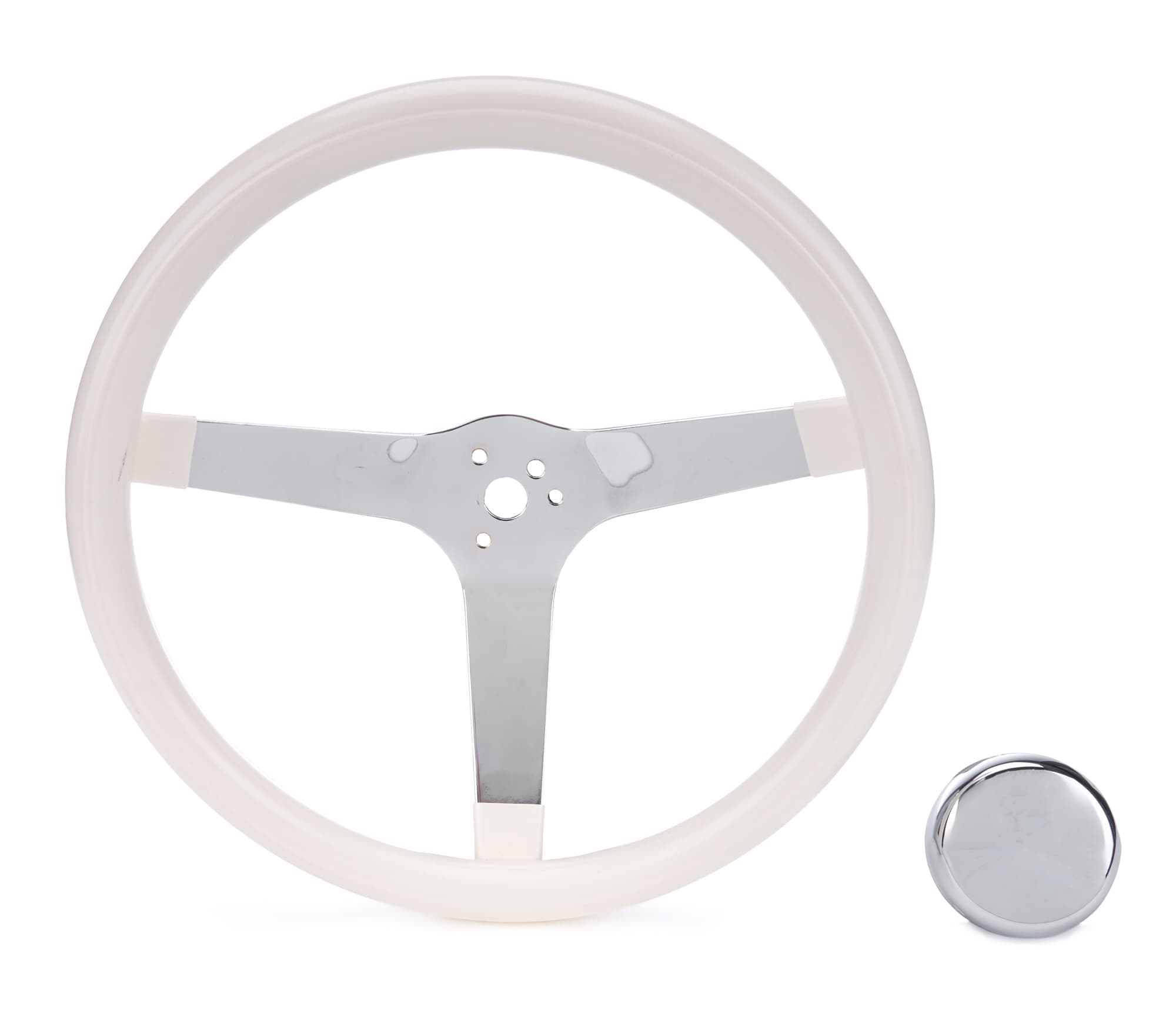Grant Classic Series Steering Wheel; 13 1/2 in. Diameter; 3 1/2 in. Dish; White Grip; Black Foam Cushion Grip; Chrome 3-Spoke Design;