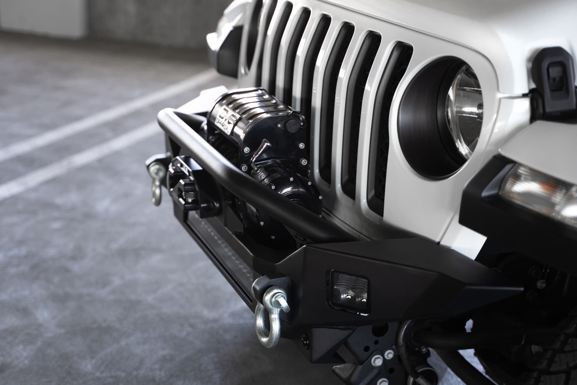 DV8 Offroad FBJL-07 Jeep Wrangler JL & Gladiator JT FS-7 Mid-Width Winch Front Bumper product image