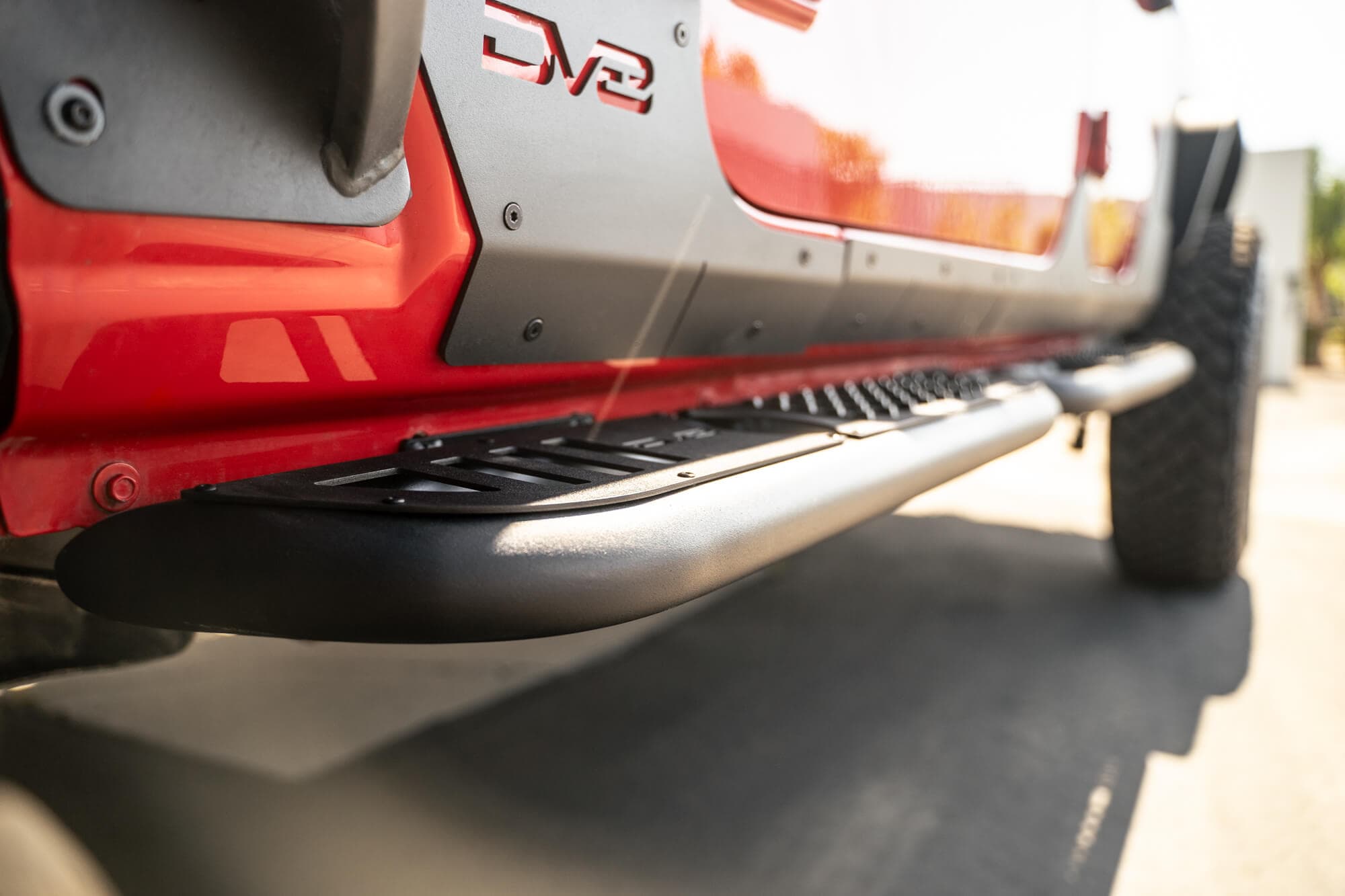 DV8 Offroad SRGL-08 Jeep Gladiator JT OE Plus Side Steps product image