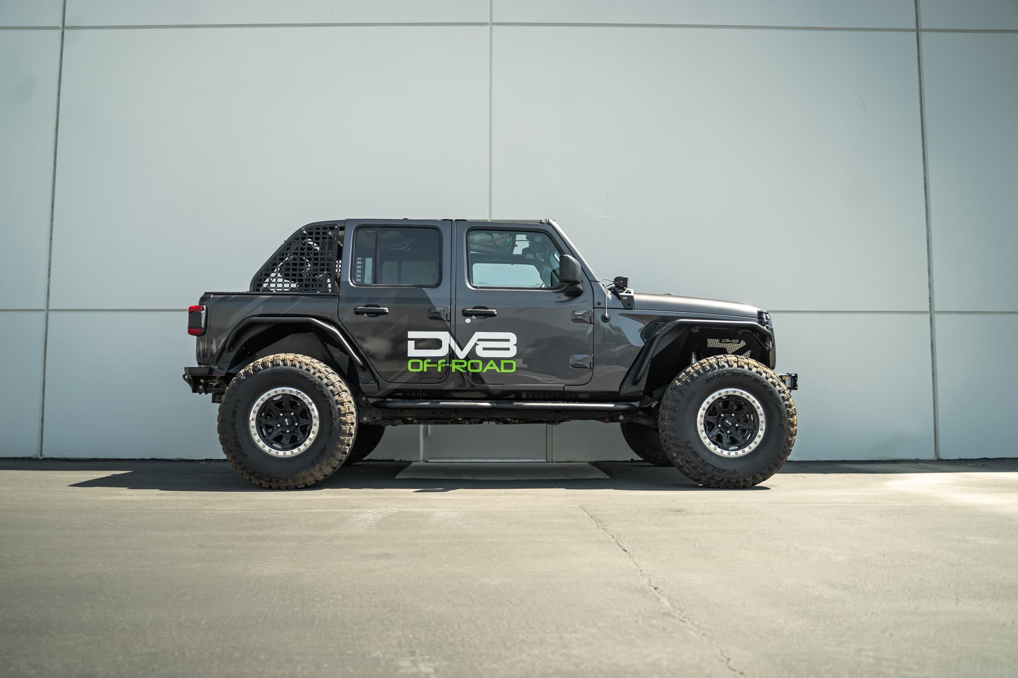 DV8 Offroad DV8 Offroad SRJL-08 Jeep Wrangler JL OE Plus 4-Door Side Steps