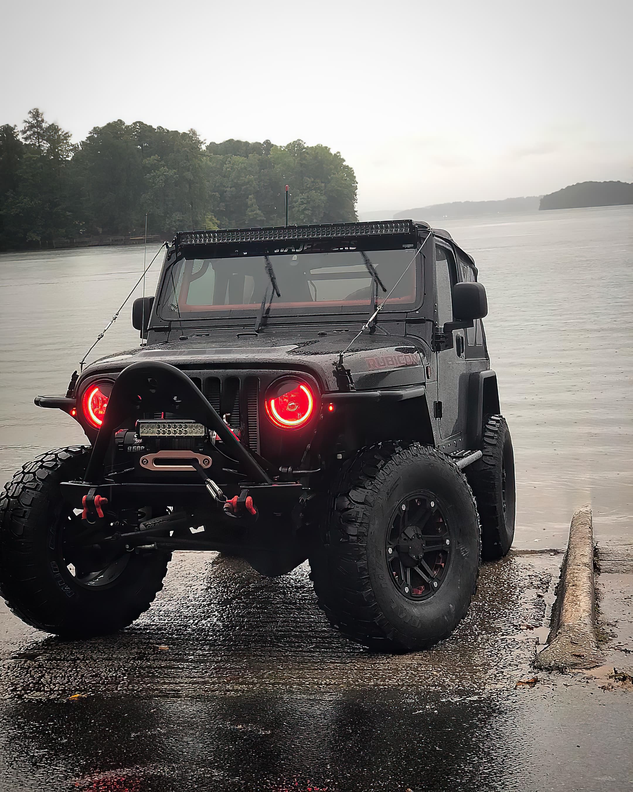 ORACLE Off-Road 7" High Powered LED Headlight - Black Bezel Off-Road LED Lighting ColorSHIFT product image