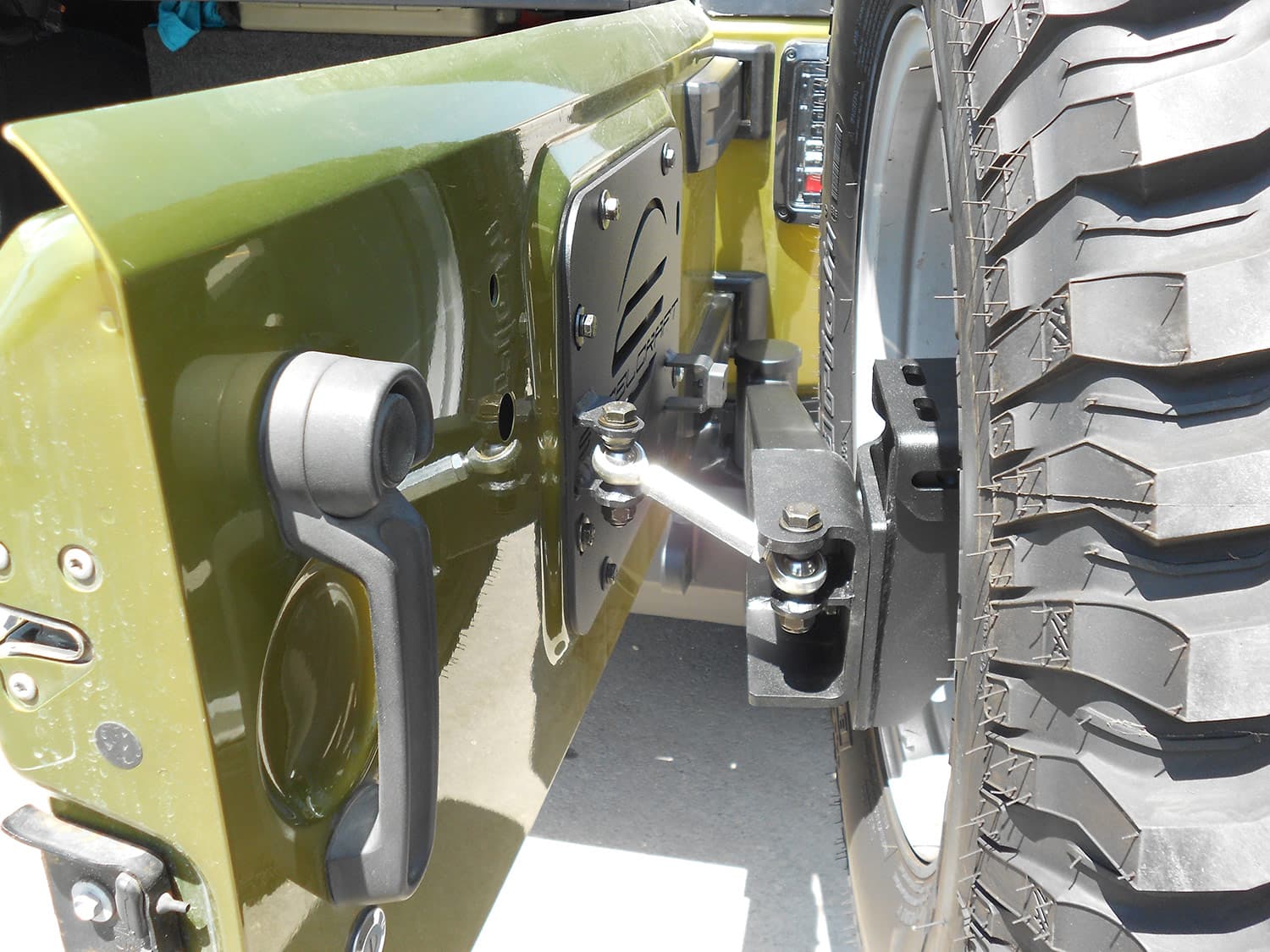 0718 Tire Carrier For Wrangler JK Rear Bumper 6592500 Textured Black Tire Carr product image