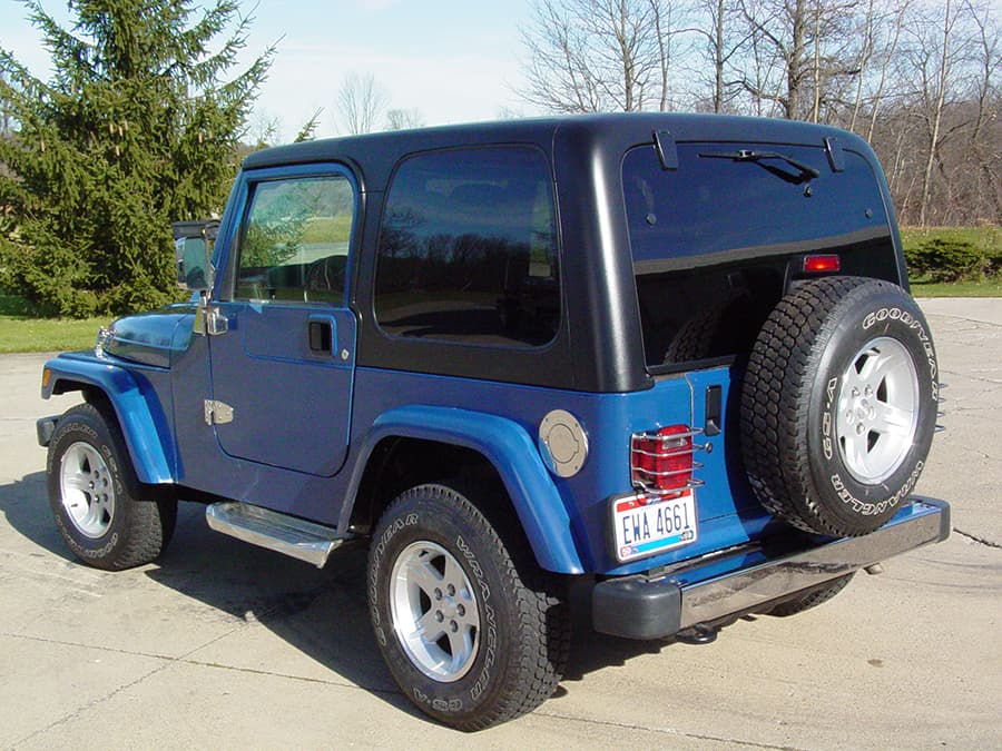 Jeep TJ Side Steps Pair TJ - 2001-06 Polished Silver Kentrol product image