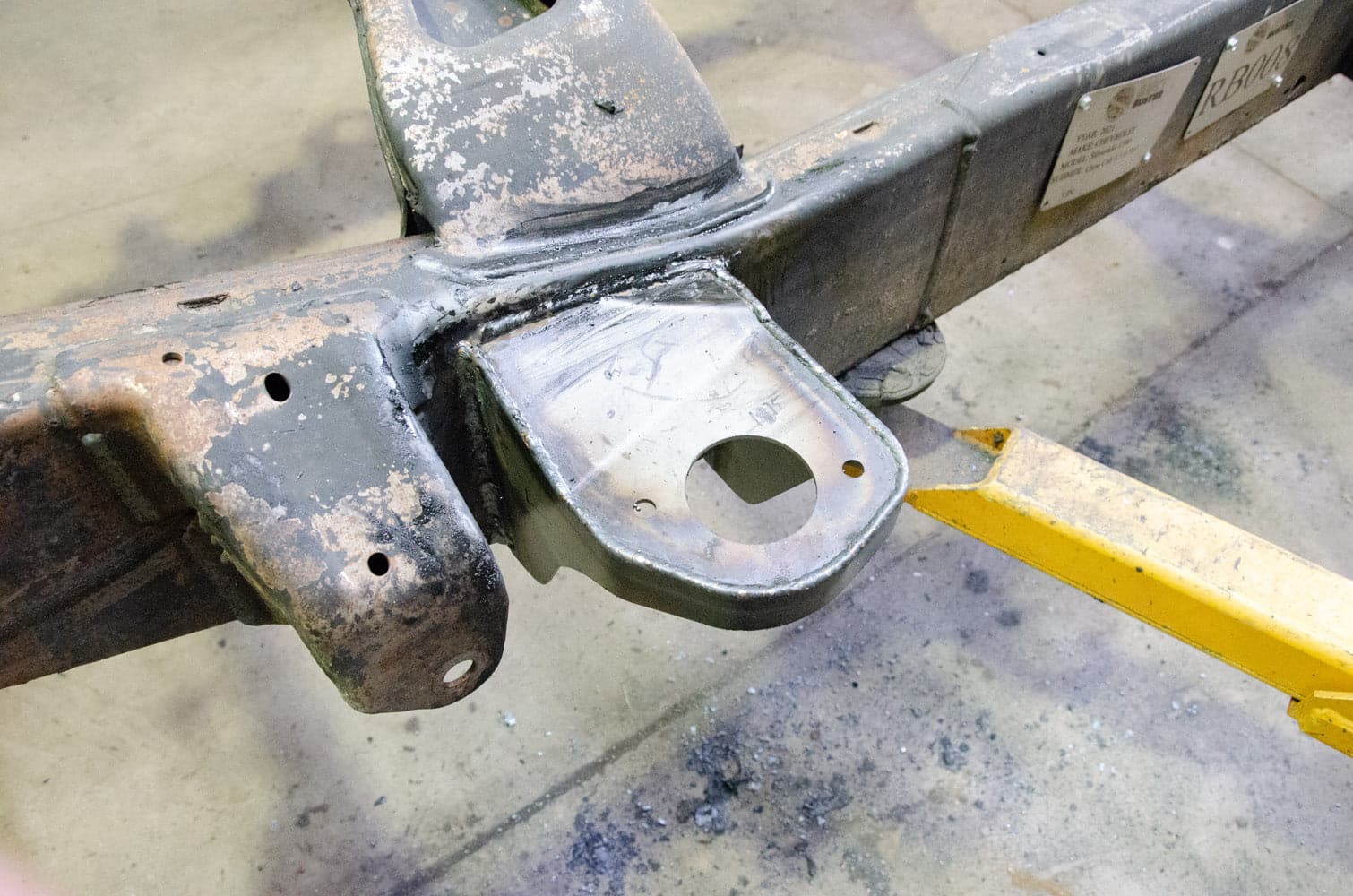 Rust Buster 2014-2018 CHEVY SILVERADO 1500 GMC SIERRA 150/ 2019 CHEVY SILVERADO LD GMC SIERRA LIMITED - FITS CREW CAB AND EXTENDED CAB REAR CAB MOUNT RIGHT SIDE RB7394R product image