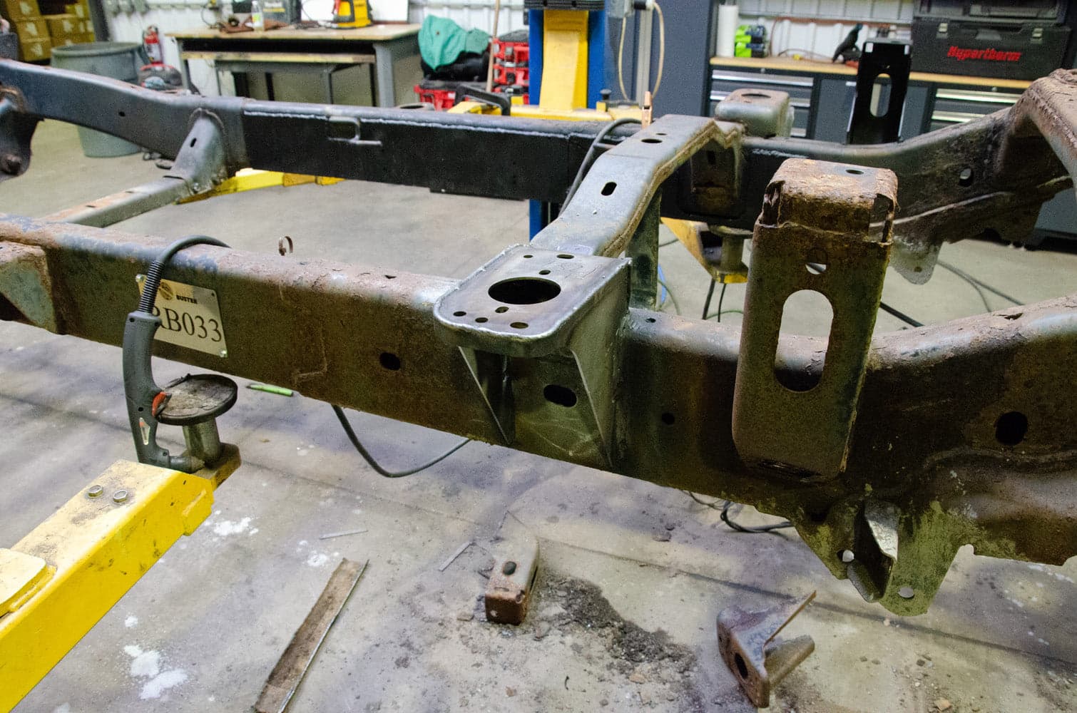 Rust Buster 2009-2018 RAM 1500 / 2019-2024 RAM 1500 CLASSIC - FITS ALL CAB AND BED CONFIGURATIONS REAR CAB MOUNT LEFT SIDE RB7737L product image