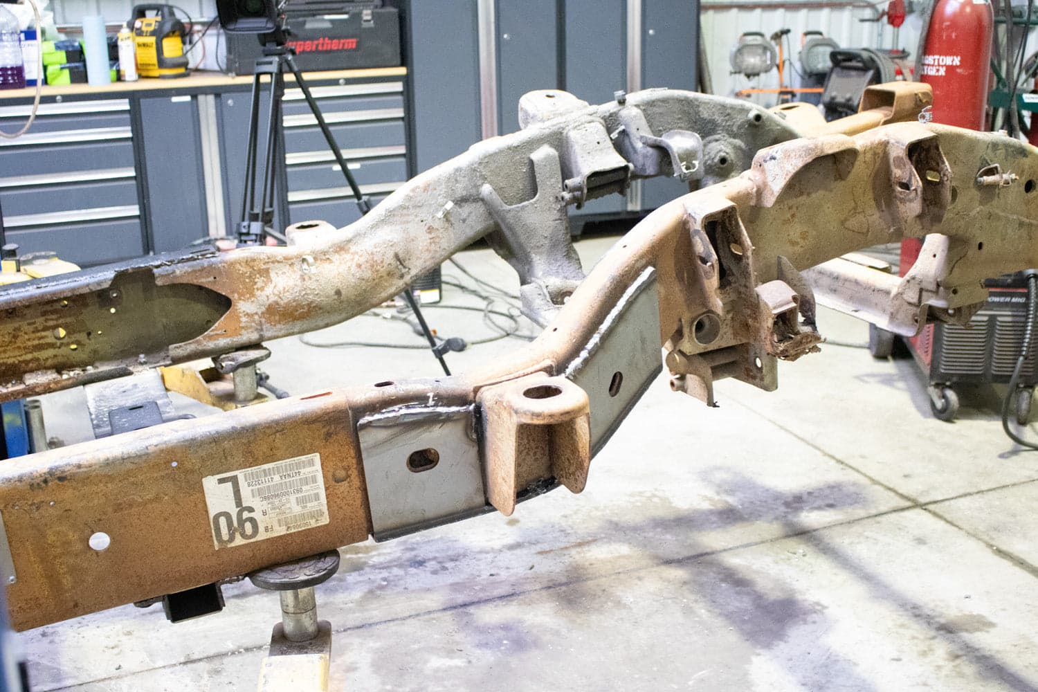 2001 2010 CHEVY SILVERADO 2500HD SHORT BED GMC SIERRA 2500HD SHORT BED FRONT FRAME SECTION RIGHT SIDE product image