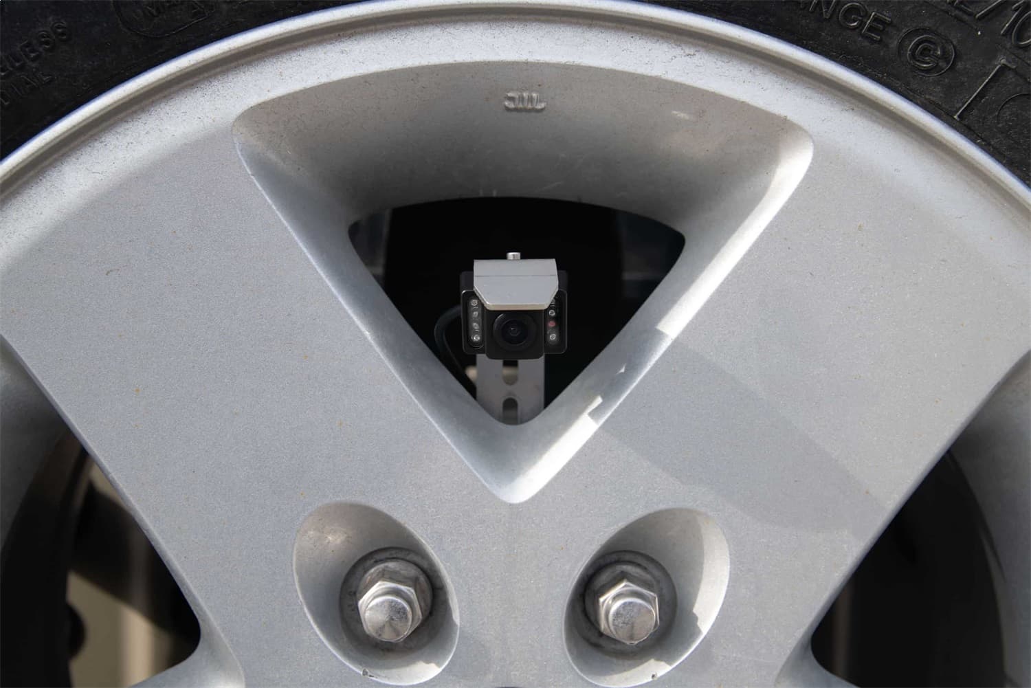 Brandmotion SummitViewâ„¢ For Jeep® Rear Vision System w/Infrared Camera; JL w/Aftermarket Display; JK w/6.1in. Factory Display; Stainless Steel Rear Tire Mount; Parking Gridlines Available;