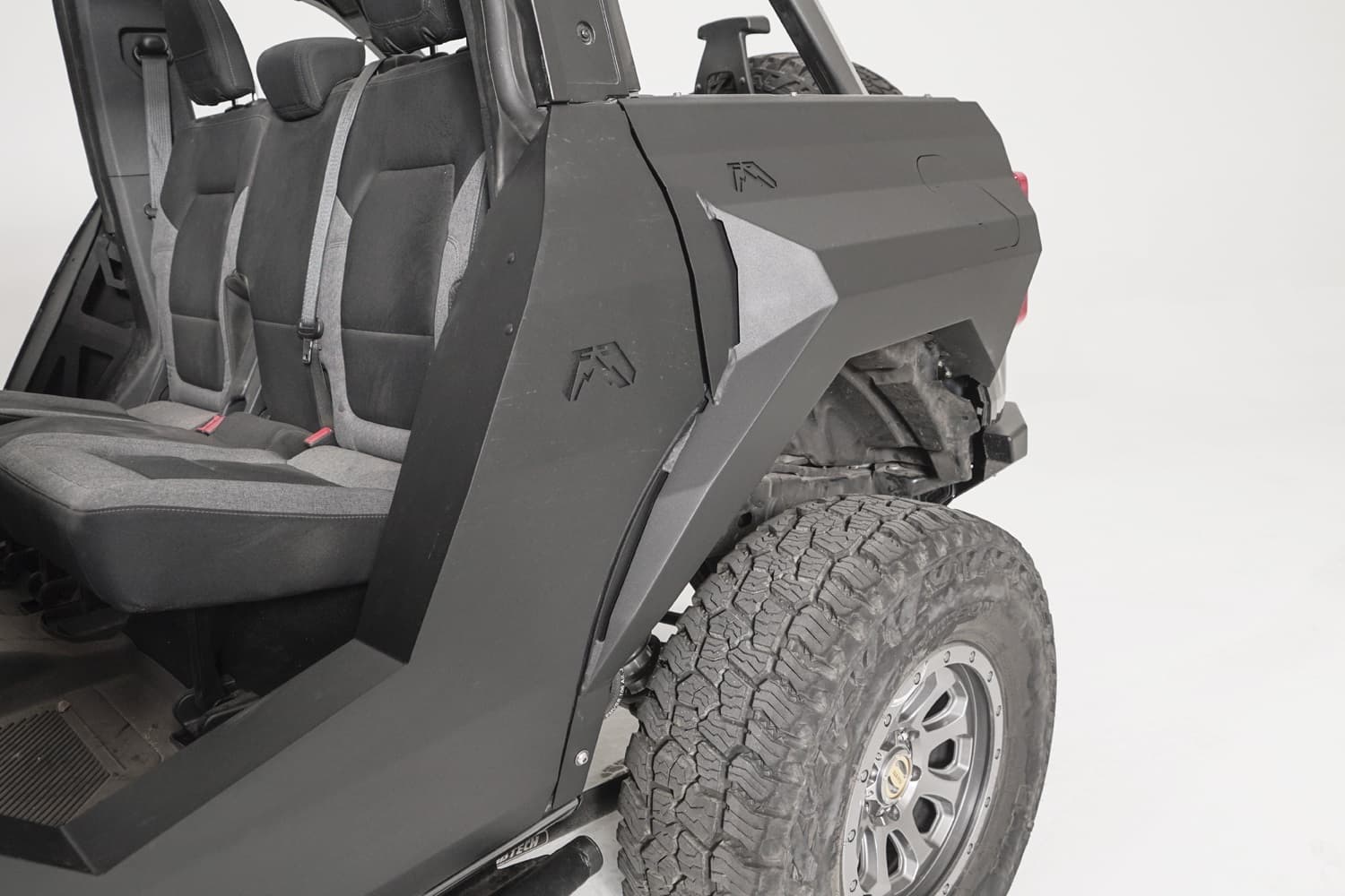 21C BRONCO 4 DOOR REAR FENDERS MATTE BLACK product image