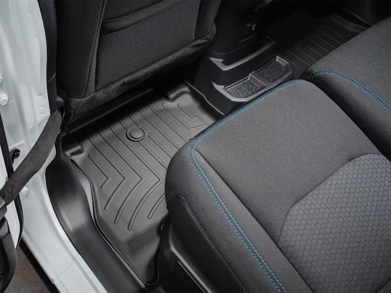 WeatherTech Rear FloorLiner - Black - JL 4XE product image